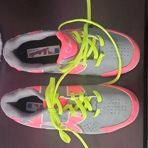 Girls baseball shoes